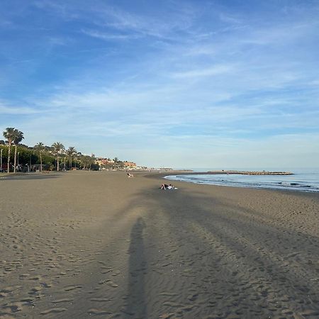 Apartamento Maui Beach En El Palo Málaga Buitenkant foto