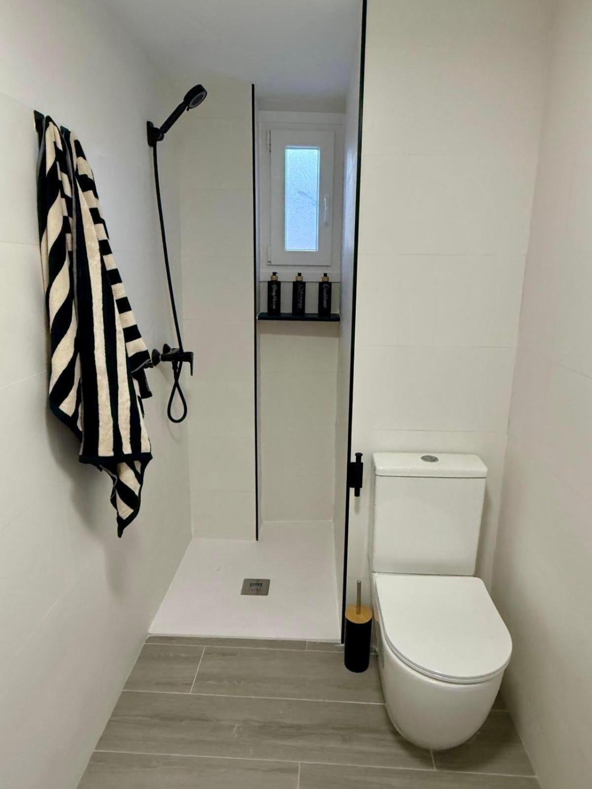 Apartamento Maui Beach En El Palo Málaga Buitenkant foto